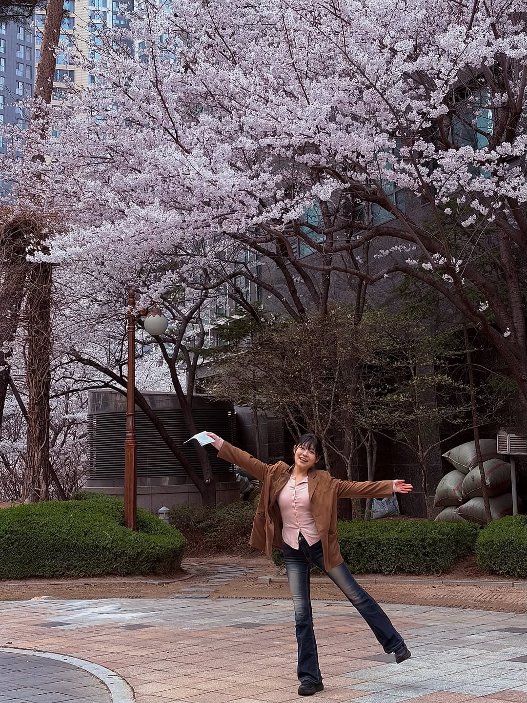 지하